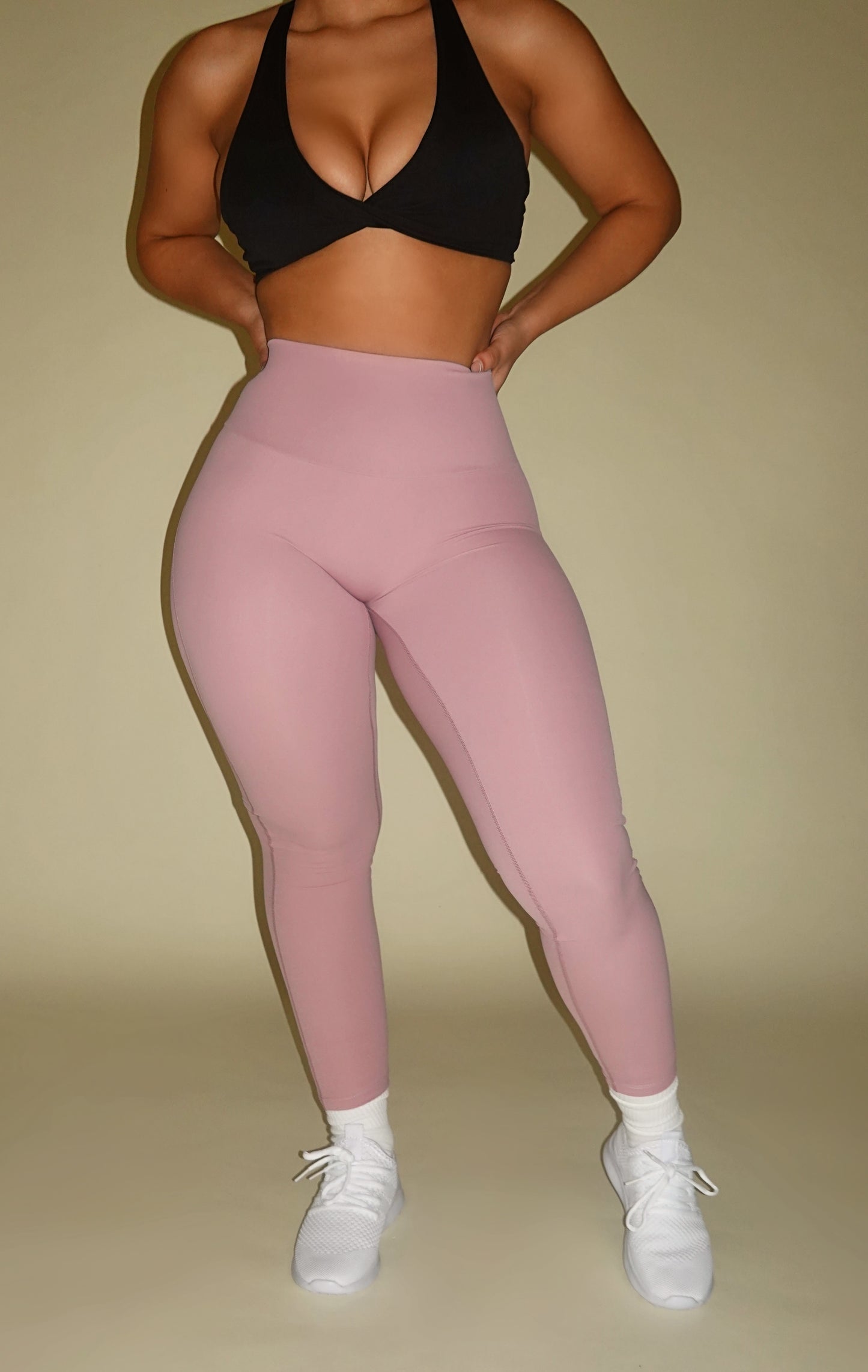 Double Pocket Scrunch Butt Leggings