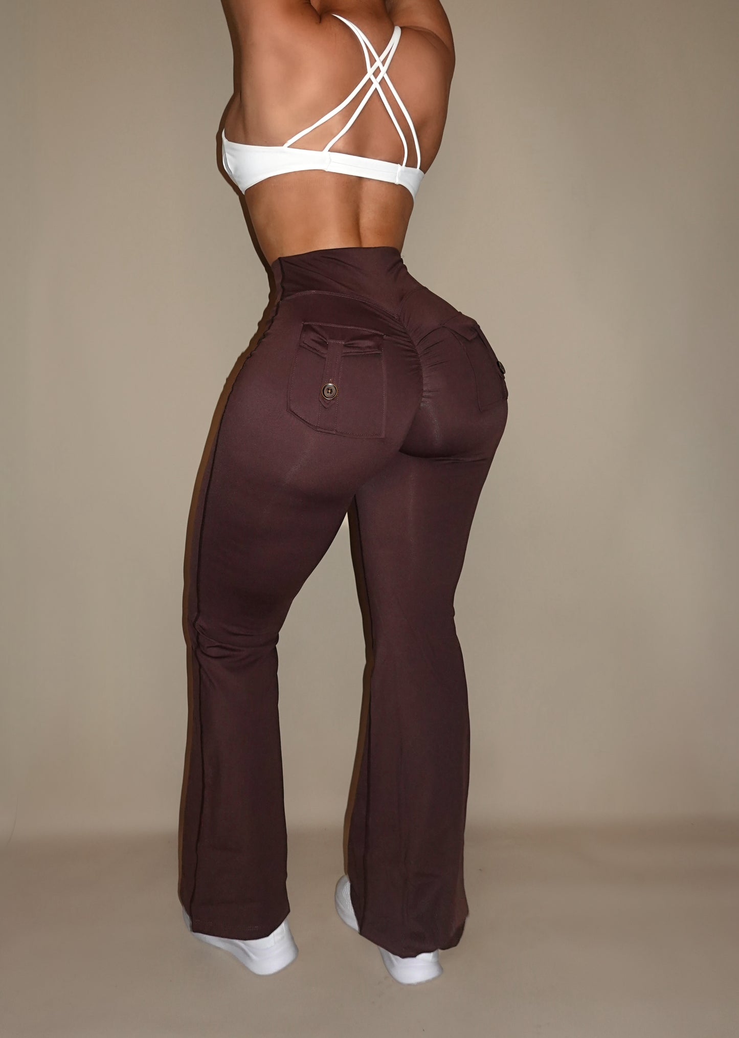 Double Pocket Scrunch Flared Leggings